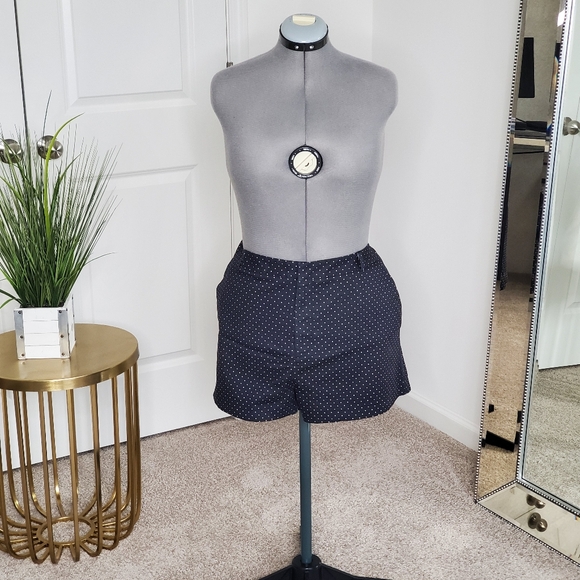 Forever 21 Pants - Forever 21 Navy Polka Dot Shorts Size 2X